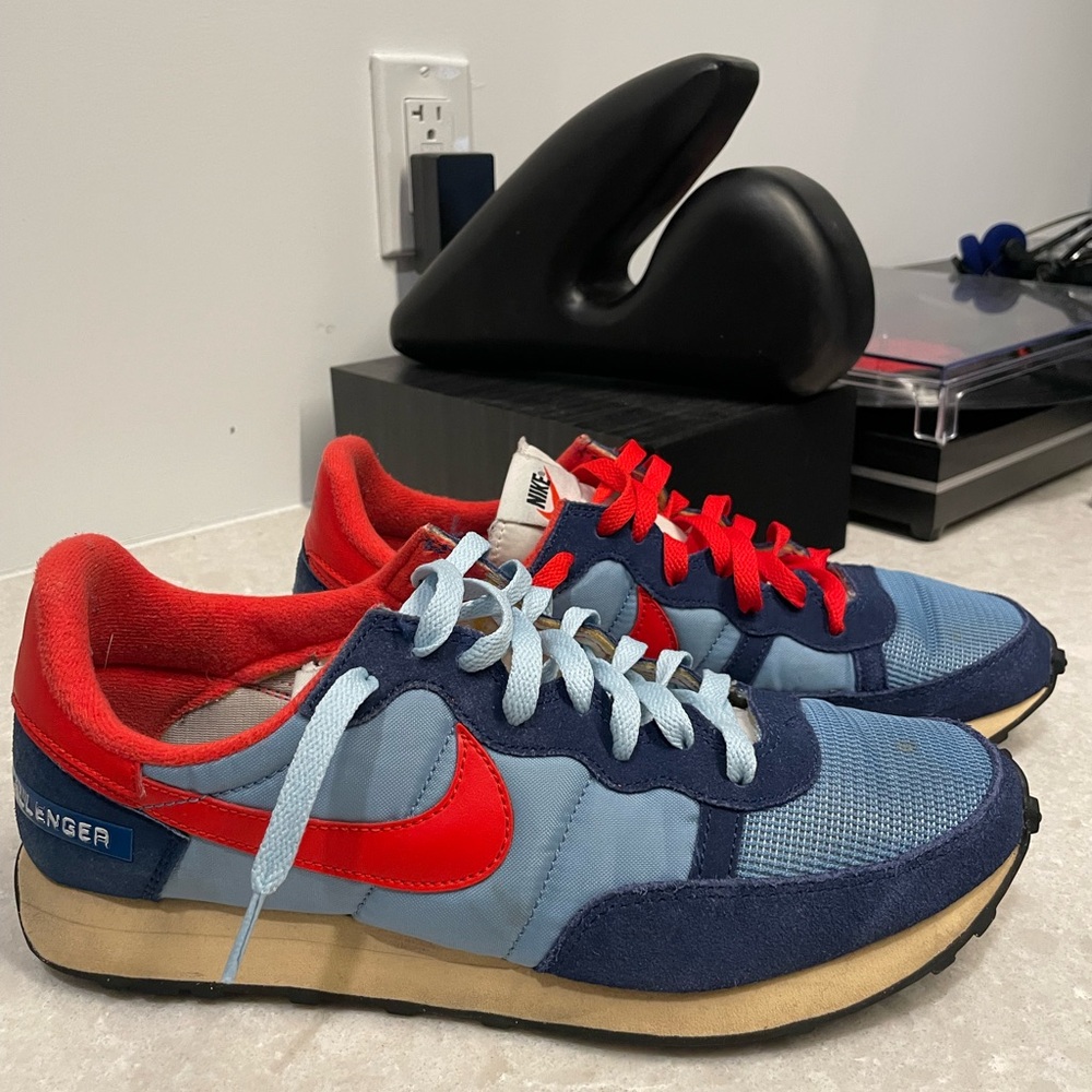 nike challenger og label maker